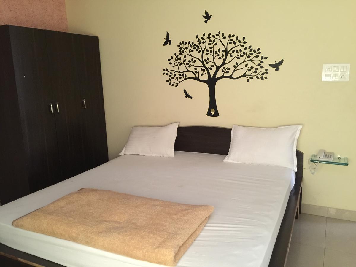 Maruthi Residency Inn & Restaurant Hyderabad Ngoại thất bức ảnh
