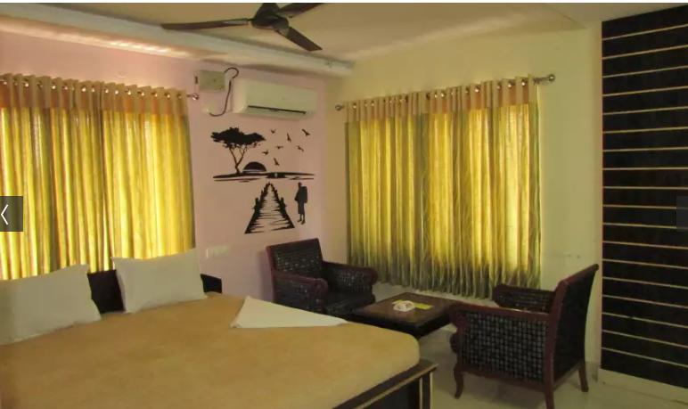 Maruthi Residency Inn & Restaurant Hyderabad Ngoại thất bức ảnh
